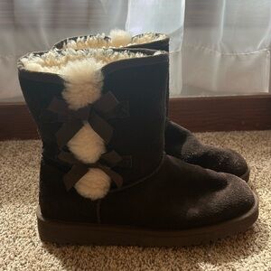 Kookaburra by UGG Victoria Short Boots- Size 10